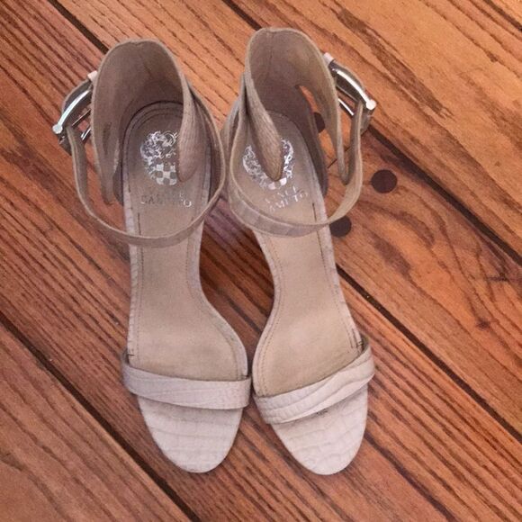 VINCE CAMUTO SPIKE EXOTIC ANKLE STRAP HEELS BEIGE SIZE 9.5 STRAPPY SEXY SHOES - Picture 5 of 9